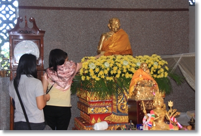 แห่ผ้าขึ้นธาตุเมืองคอน