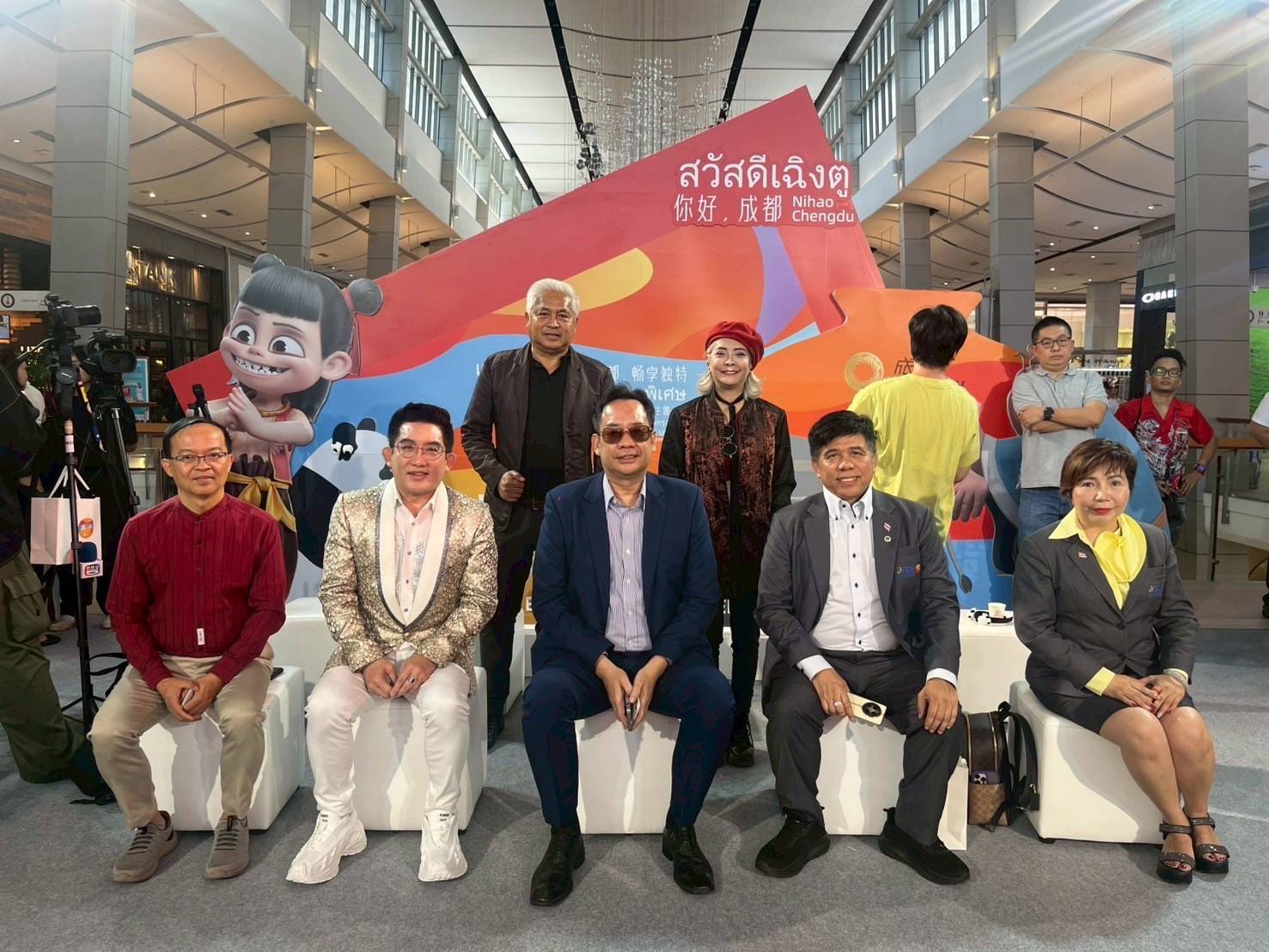 สมาคมฯ สธทท. และ อ.คฑา ชินบัญชร ที่เป็นประธาน คณะกรรมการส่งเสริมวัฒนธรรมไทย-จีน
