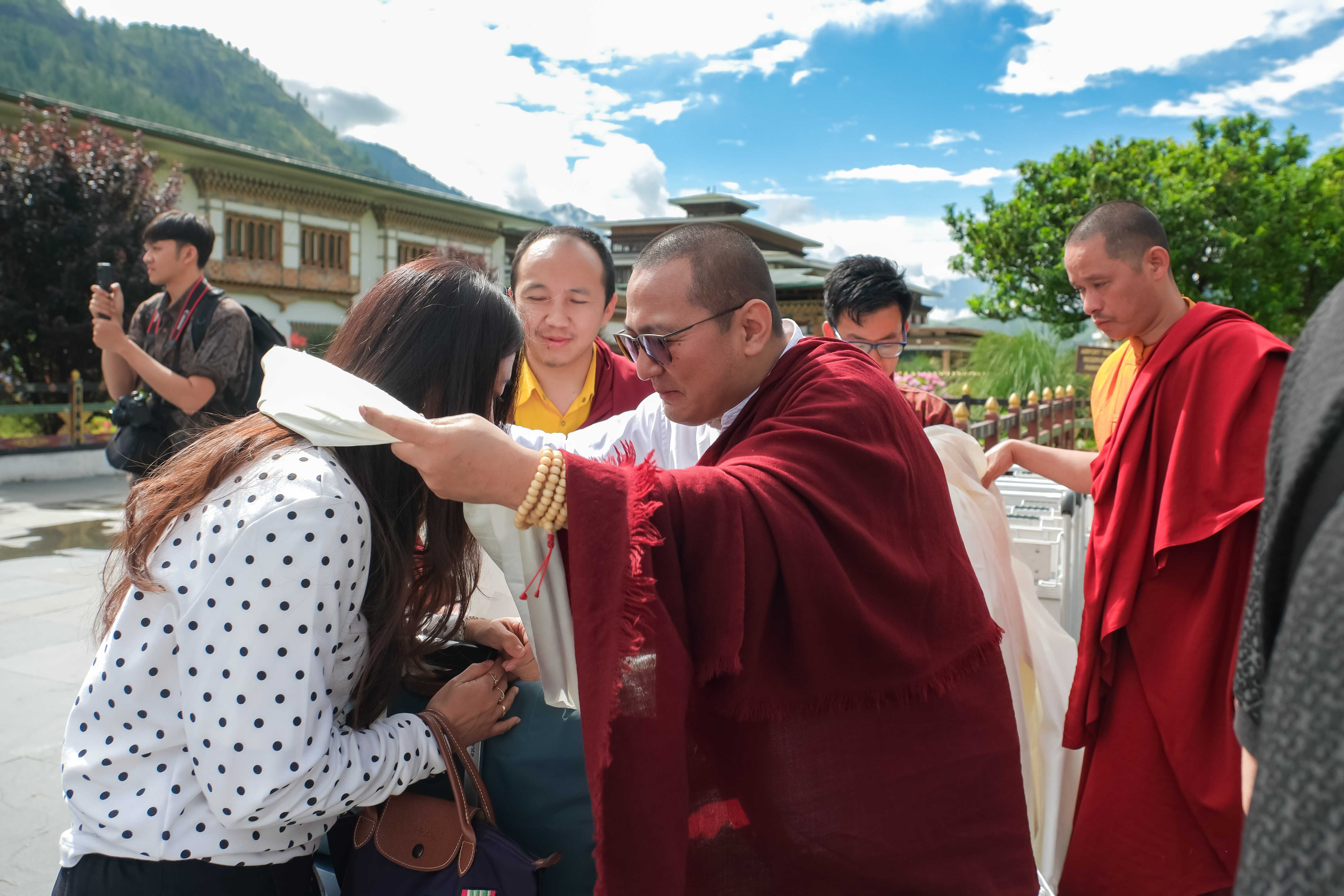 ต้อนรับจากสนามบินภูฏาน-ระหว่างทาง-