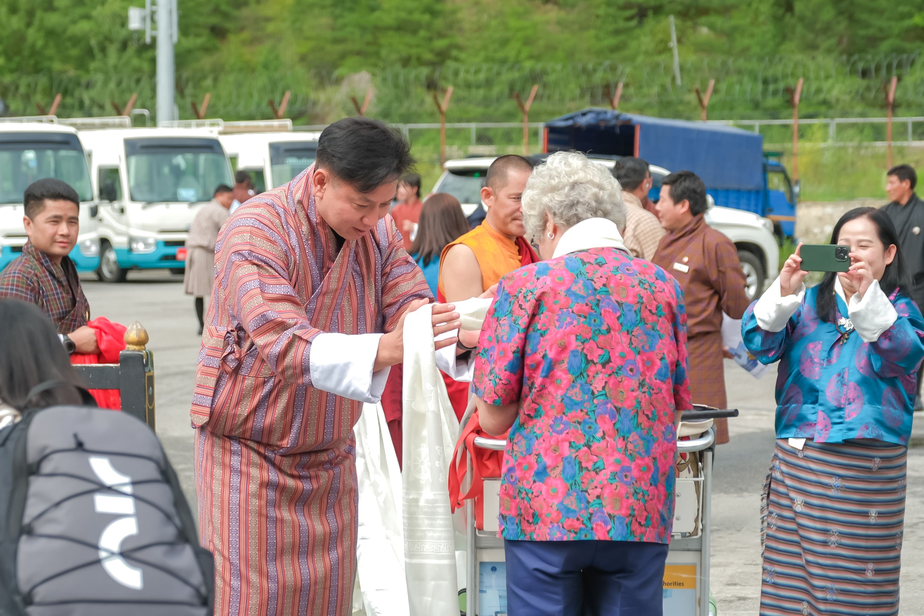 ต้อนรับจากสนามบินภูฏาน-ระหว่างทาง-