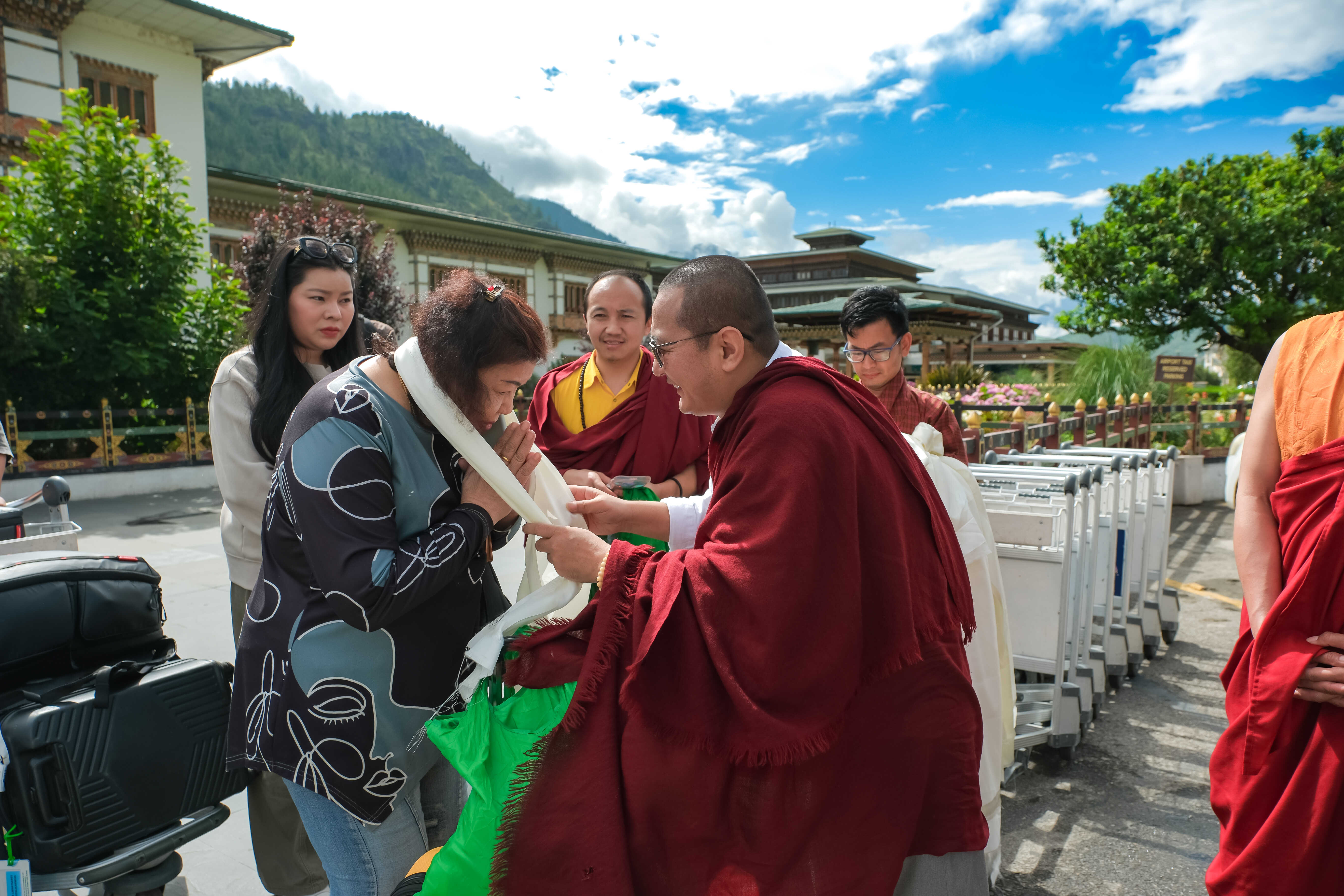 ต้อนรับจากสนามบินภูฏาน-ระหว่างทาง-