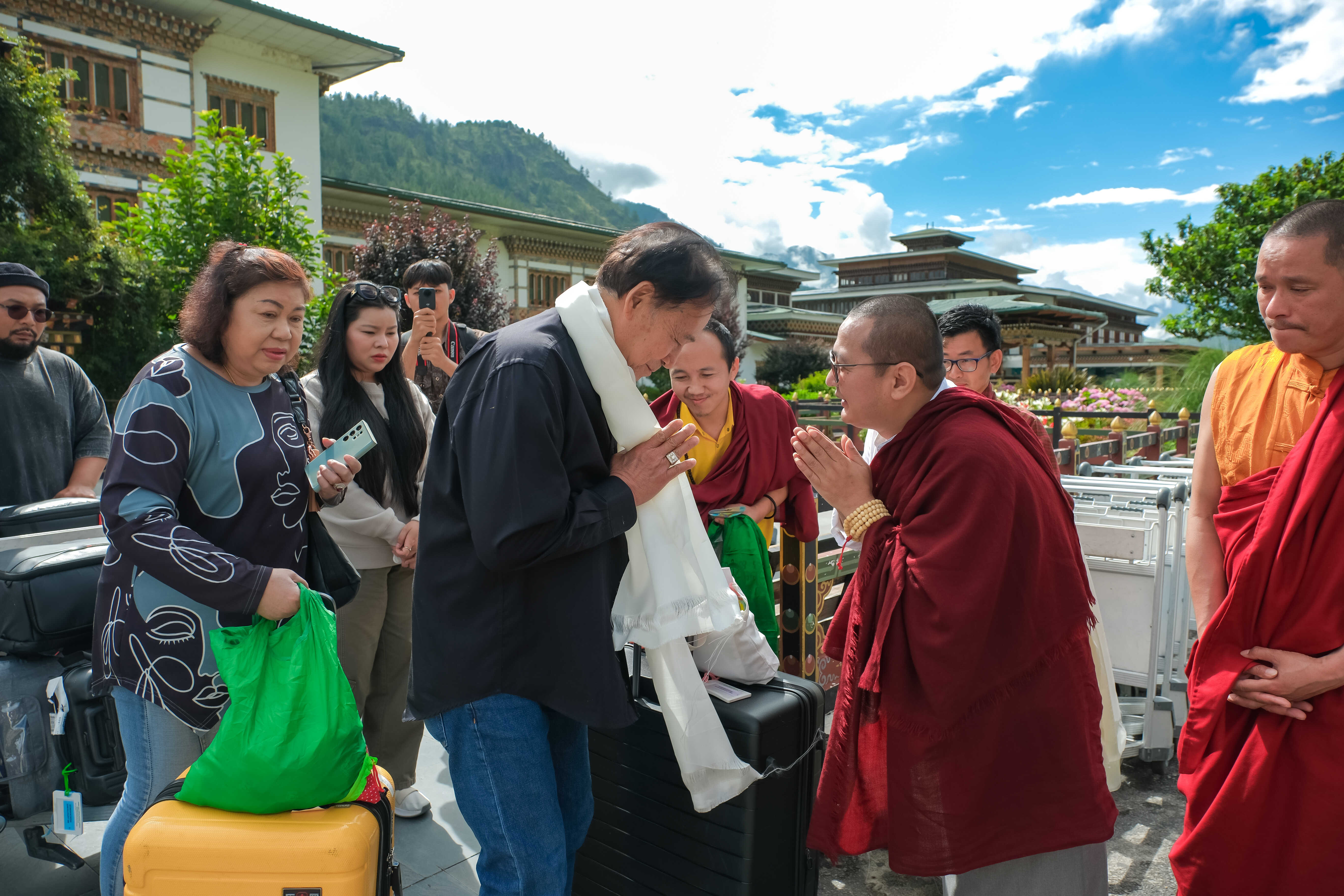 ต้อนรับจากสนามบินภูฏาน-ระหว่างทาง-