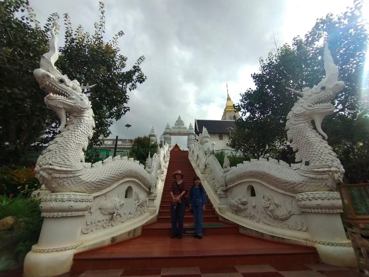 คึดฮอด อีสานเขียว เที่ยวหน้าฝน ท่องเที่ยวเติมบุญ เคล้าวิถีชุมชน ยลธรรมชาติ Unseen กรุงเทพฯ-อุดรธานี-หนองบัวลำภู-ชัยภูมิ-โคราช
เดินทาง 4 วัน 3 คืน วันที่ 15-18 สิงหาคม 2563