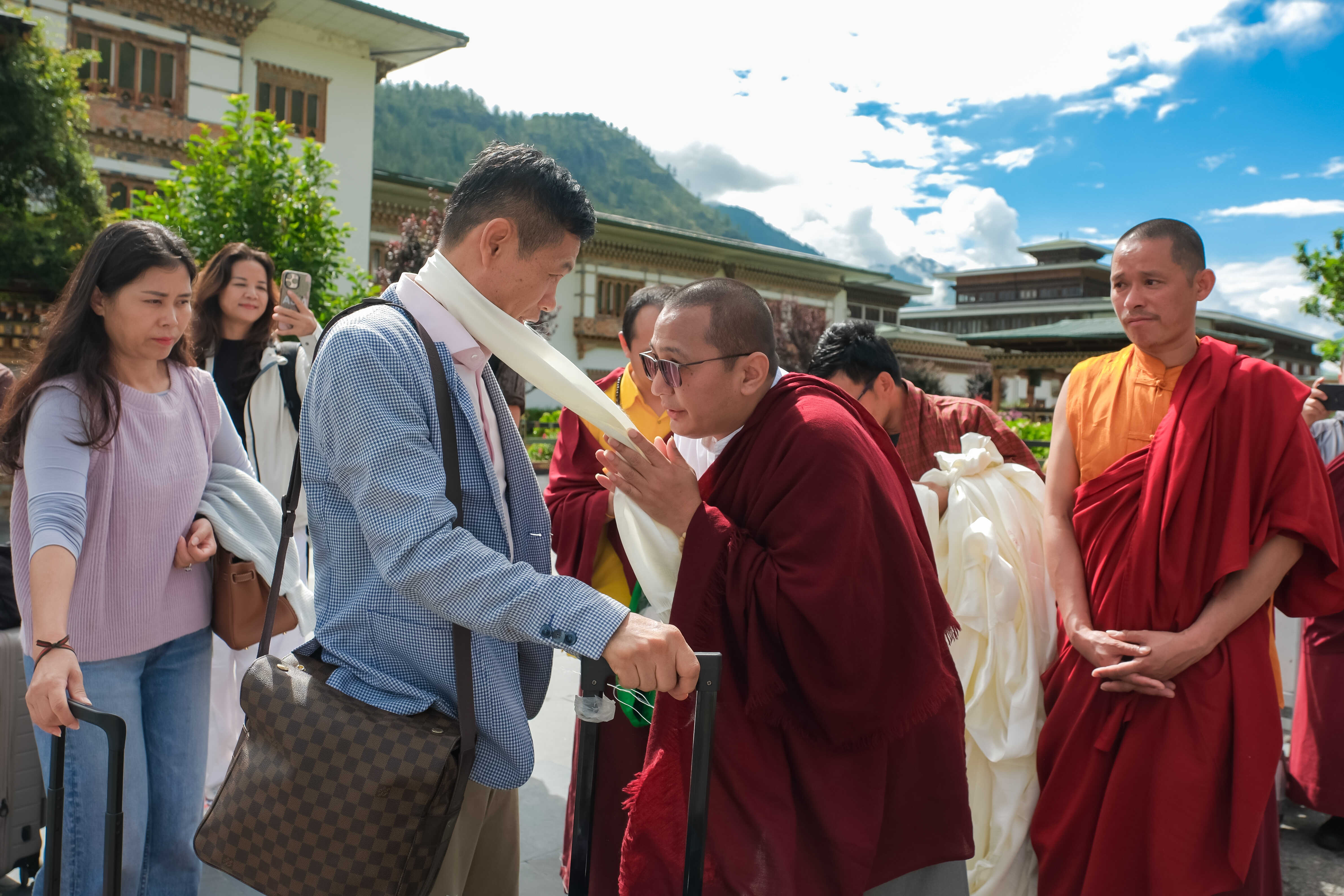 ต้อนรับจากสนามบินภูฏาน-ระหว่างทาง-
