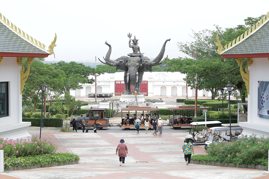 ทริปรถไฟ SRT Royal Blossom