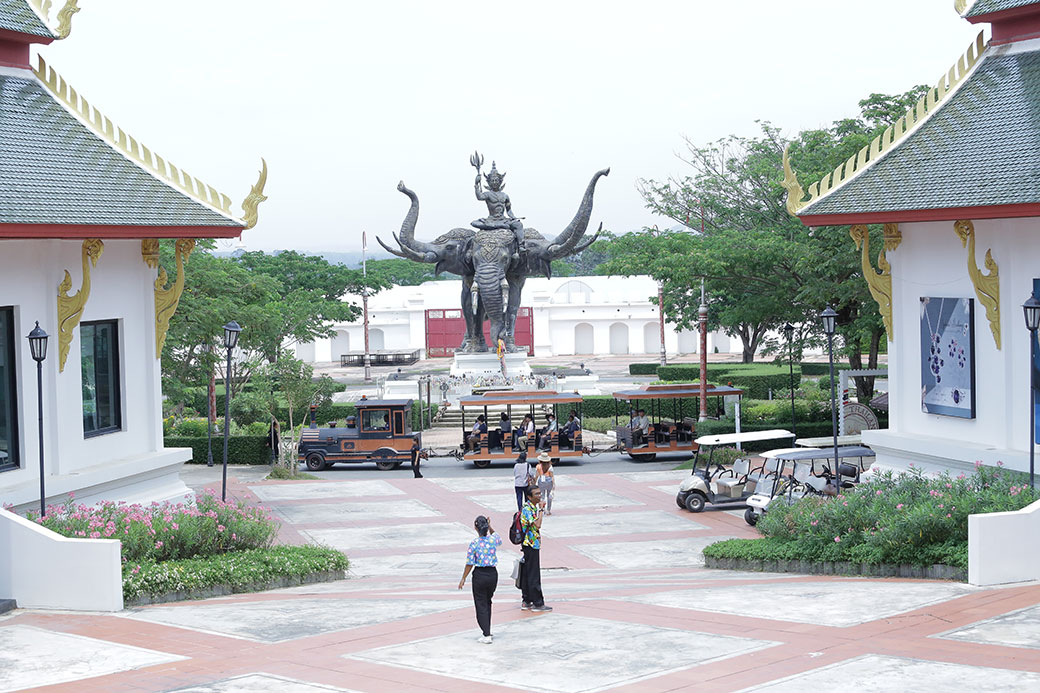 ทริปรถไฟ SRT Royal Blossom