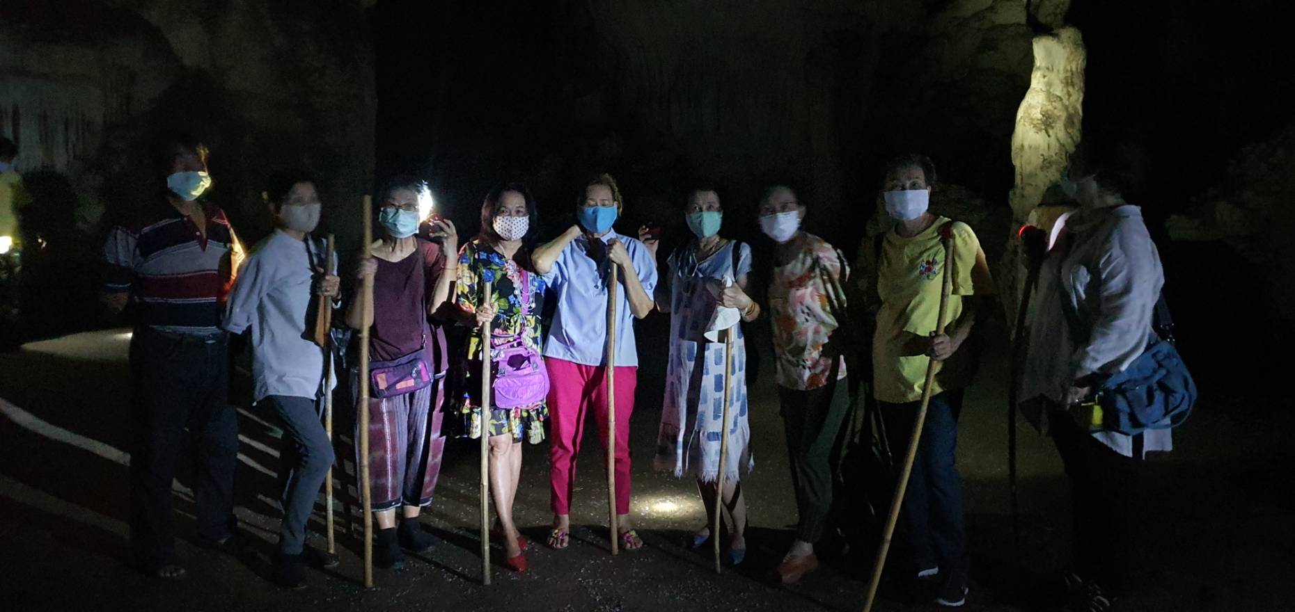 โปรแกรมทัวร์ดีดี นนทบุรี-ชัยนาท-อุทัยธานีโปรแกรมท่องเที่ยว จ.อุทัยธานี