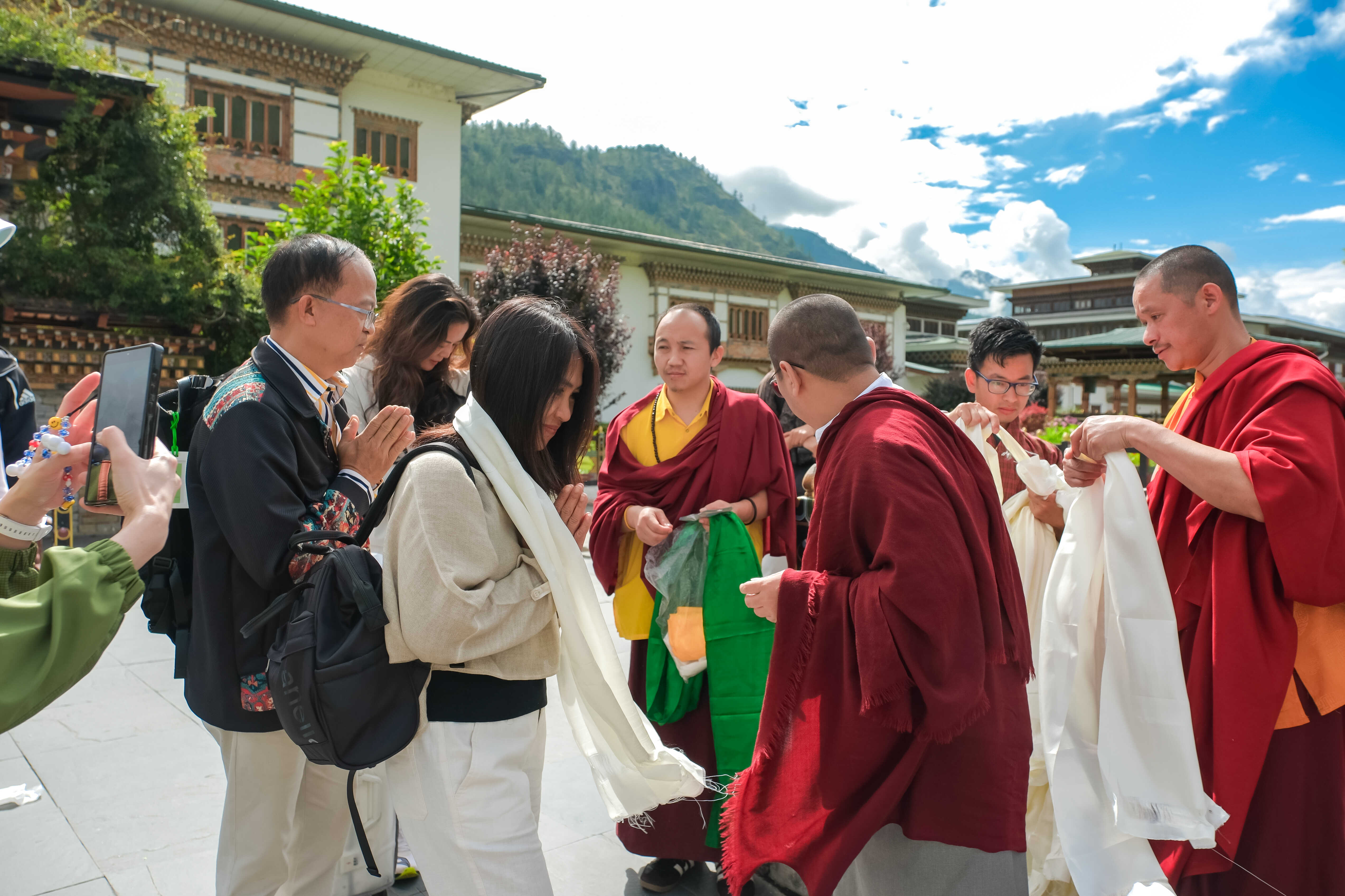 ต้อนรับจากสนามบินภูฏาน-ระหว่างทาง-